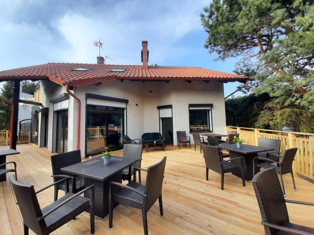 Czarny Kos Hotel Borkowo  Zewnętrze zdjęcie