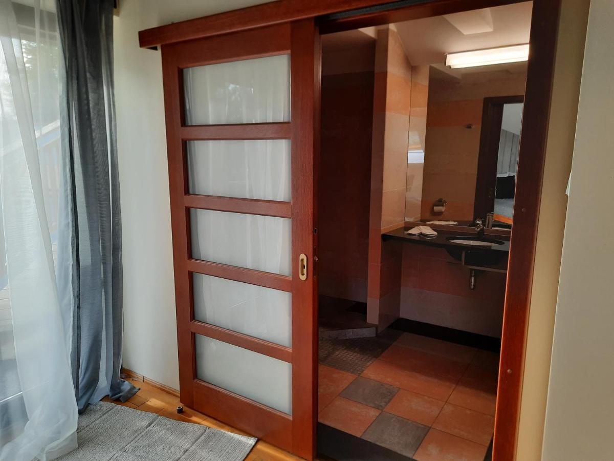 Czarny Kos Hotel Borkowo  Zewnętrze zdjęcie