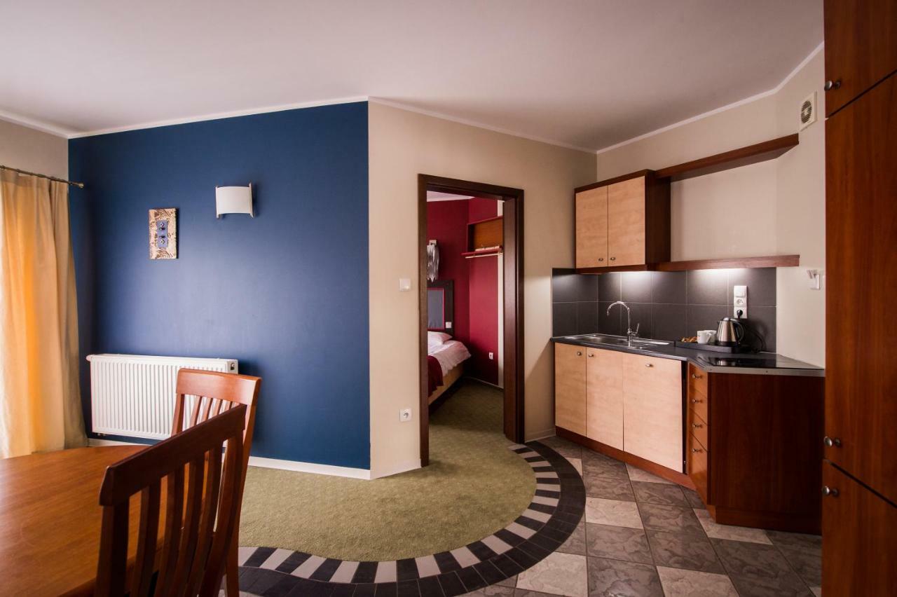 Czarny Kos Hotel Borkowo  Zewnętrze zdjęcie